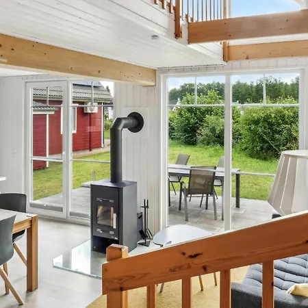 Gorgeous In With Kitchen Holiday home